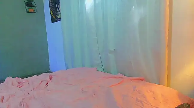 Snapshot of Reina_paola chatting on 03.12.25 Reina paola online show from 03.12.25