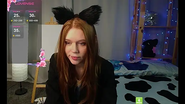 Snapshot of Foxy-Flame chatting on 03.12.25 Foxy-Flame online show from 03.12.25