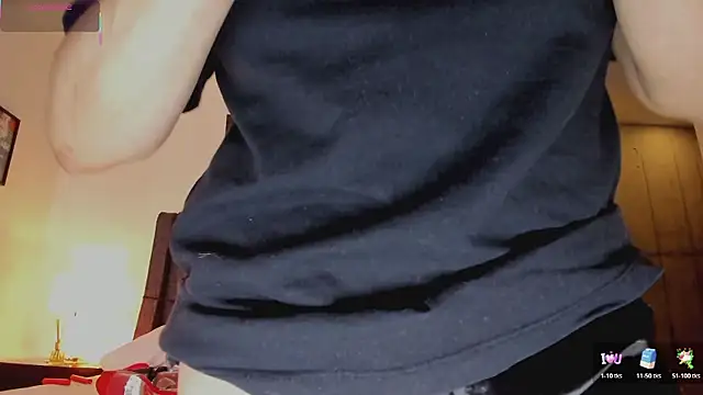 Snapshot of Skay_Hot chatting on 01.17.26 Skay Hot online show from 01.17.26