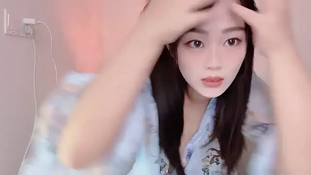 Snapshot of yueyue2003 chatting on 02.27.25 yueyue2003 online show from 02.27.25