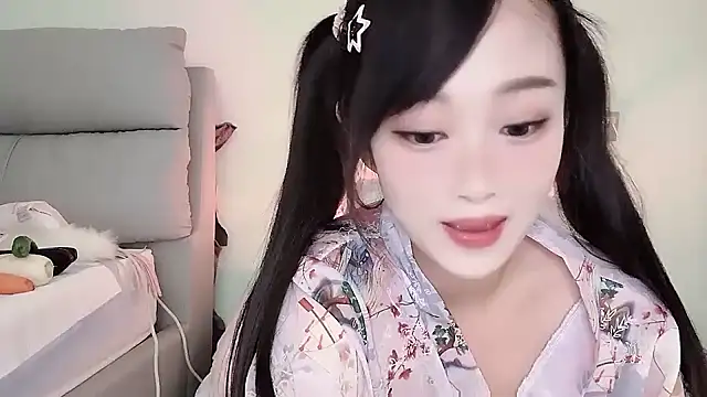 Snapshot of yueyue2003 chatting on 03.20.25 yueyue2003 online show from 03.20.25