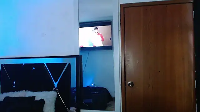 Snapshot of Smith_boy_25 chatting on 02.18.25 Smith boy 25 online show from 02.18.25