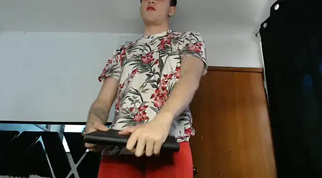 Snapshot of Smith_boy_25 chatting on 02.27.25 Smith boy 25 online show from 02.27.25