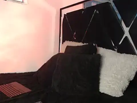 Snapshot of Smith_boy_25 chatting on 03.06.25 Smith boy 25 online show from 03.06.25