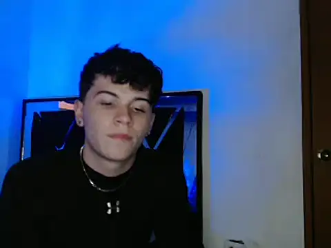 Snapshot of Smith_boy_25 chatting on 03.14.25 Smith boy 25 online show from 03.14.25