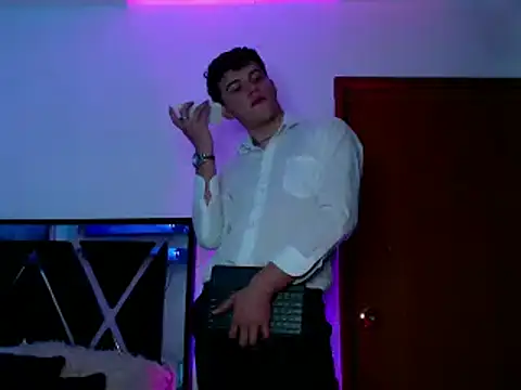 Snapshot of Smith_boy_25 chatting on 03.21.25 Smith boy 25 online show from 03.21.25