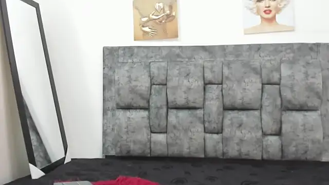 Snapshot of Chloe_diamondss chatting on 03.16.25 Chloe diamondss online show from 03.16.25