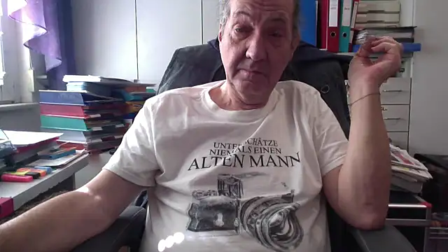 HMStraps01 online show from 02.25.25