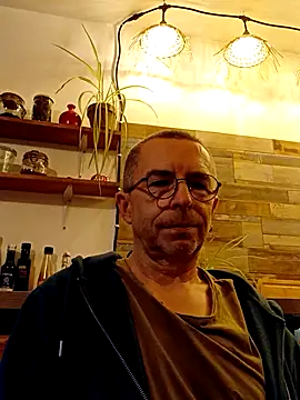 Xavspank2 online show from 11.15.25