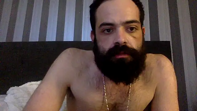 Snapshot of guccititi chatting on 09.19.25 guccititi online show from 09.19.25