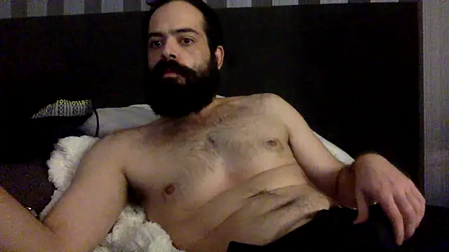 Snapshot of guccititi chatting on 09.29.25 guccititi online show from 09.29.25