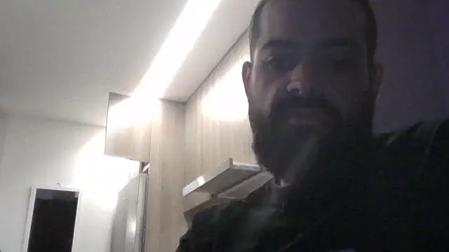 Snapshot of guccititi chatting on 11.10.25 guccititi online show from 11.10.25