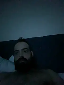 Snapshot of guccititi chatting on 11.13.25 guccititi online show from 11.13.25