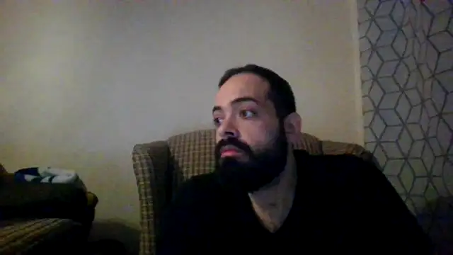 Snapshot of guccititi chatting on 11.14.25 guccititi online show from 11.14.25