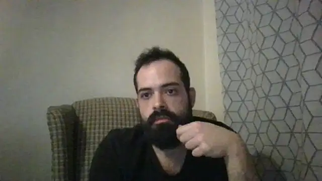 Snapshot of guccititi chatting on 11.26.25 guccititi online show from 11.26.25