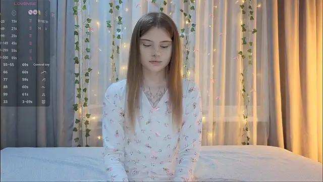 CarolinePepper online show from 02.12.26