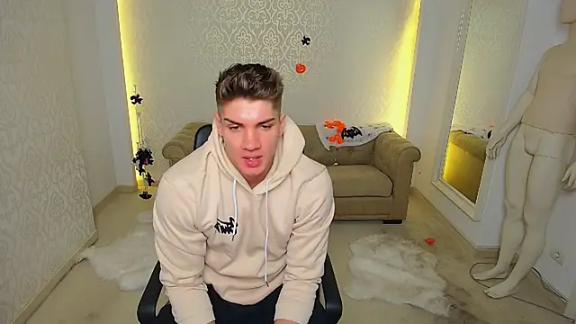 MaxKaiden online show from 10.29.25