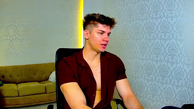 Snapshot of MaxKaiden chatting on 02.11.26 MaxKaiden online show from 02.11.26