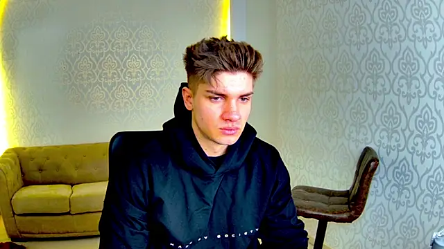 Snapshot of MaxKaiden chatting on 02.23.26 MaxKaiden online show from 02.23.26