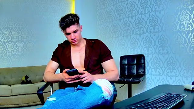 Snapshot of MaxKaiden chatting on 03.02.26 MaxKaiden online show from 03.02.26