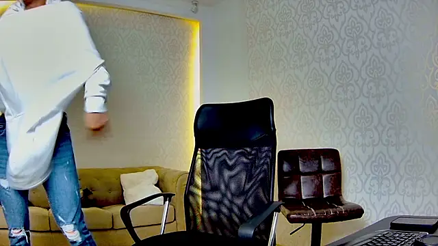 Snapshot of MaxKaiden chatting on 03.03.26 MaxKaiden online show from 03.03.26