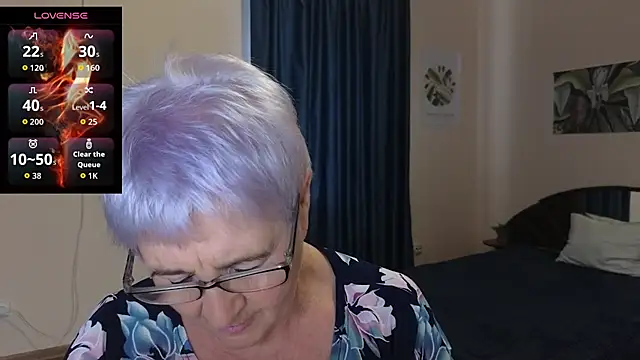 Sandra Snowflake online show from 10.23.25