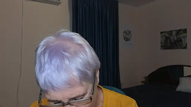 Sandra Snowflake online show from 11.12.25