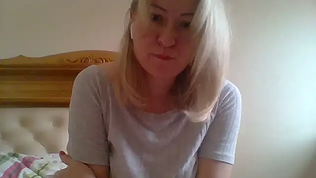 Snapshot of Mary888x chatting on 03.03.25 Mary888x online show from 03.03.25