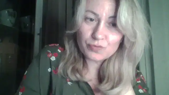 Snapshot of Mary888x chatting on 03.05.25 Mary888x online show from 03.05.25