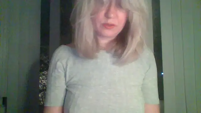 Snapshot of Mary888x chatting on 03.11.25 Mary888x online show from 03.11.25