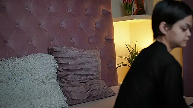 MaiaMini online show from 10.13.25