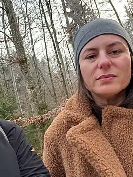 Snapshot of AvaFlowers6 chatting on 11.23.25 AvaFlowers6 online show from 11.23.25