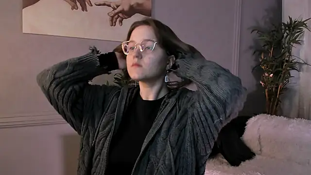 Rada Woods online show from 03.12.25