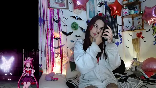 Snapshot of purplekattlyn chatting on 02.23.26 purplekattlyn online show from 02.23.26