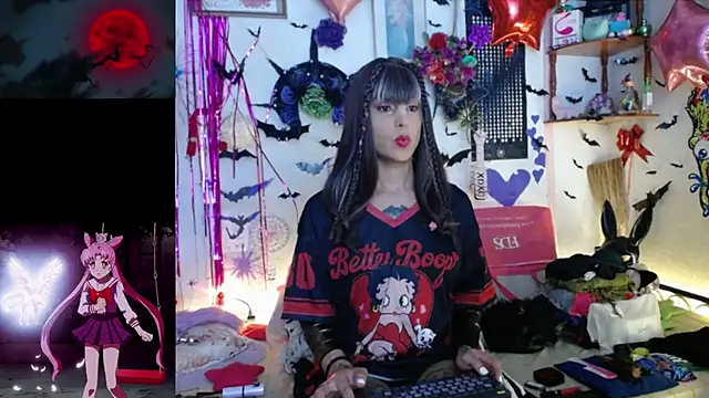 Snapshot of purplekattlyn chatting on 06.15.26 purplekattlyn online show from 06.15.26