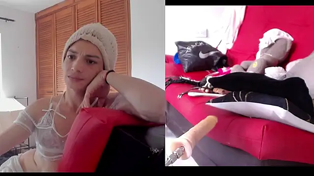 Snapshot of afroditacute15 chatting on 09.15.25 afroditacute15 online show from 09.15.25