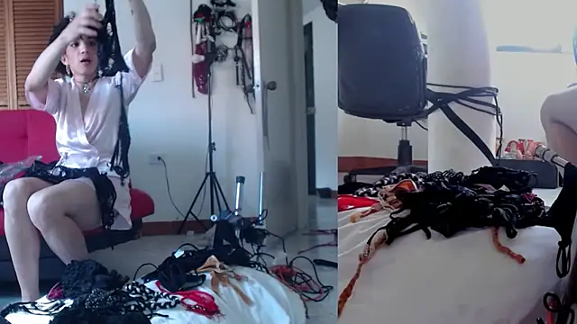 Snapshot of afroditacute15 chatting on 09.23.25 afroditacute15 online show from 09.23.25