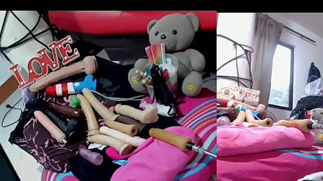 Snapshot of afroditacute15 chatting on 10.11.25 afroditacute15 online show from 10.11.25