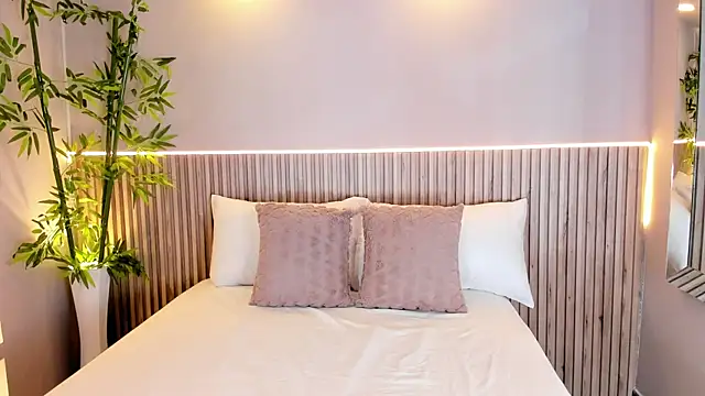 Snapshot of GeorginaReyes chatting on 03.19.25 GeorginaReyes online show from 03.19.25