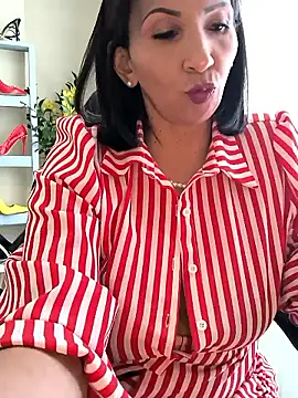 Snapshot of Mrsvictoriaaa chatting on 06.11.26 Mrsvictoriaaa online show from 06.11.26