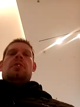 VickyDevilEU online show from 10.18.25