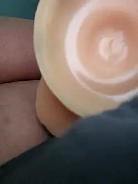 Tom23062 online show from 11.17.25