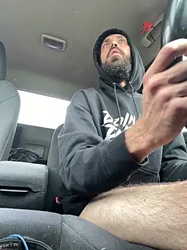 QueenM3 online show from 11.15.25