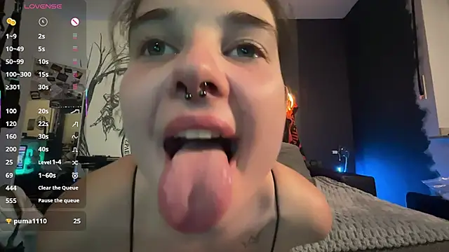 Bloody Diamond online show from 10.03.25