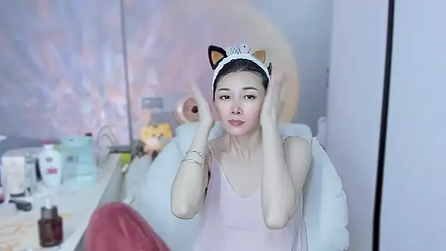 Snapshot of A_dabo chatting on 02.25.26 A dabo online show from 02.25.26