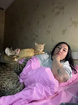 Naughtbaby 2025 online show from 04.17.26