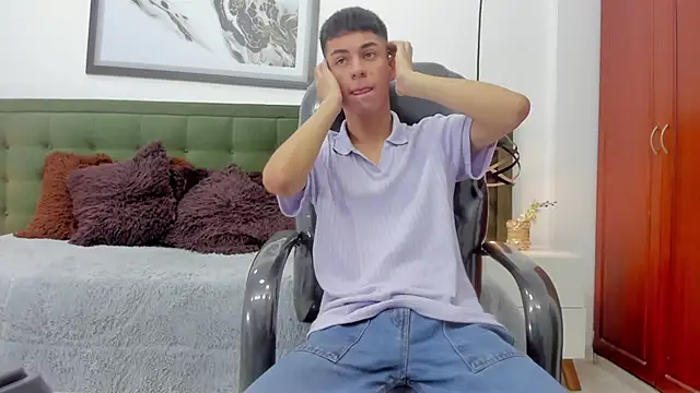 Snapshot of Johann_sex chatting on 02.01.26 Johann sex online show from 02.01.26