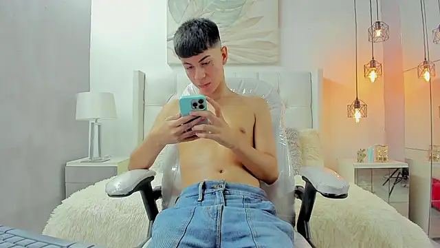 Snapshot of Johann_sex chatting on 07.19.26 Johann sex online show from 07.19.26