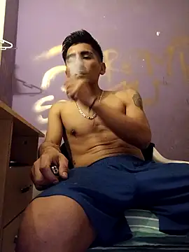 Snapshot of LeonRoots chatting on 02.25.26 LeonRoots online show from 02.25.26