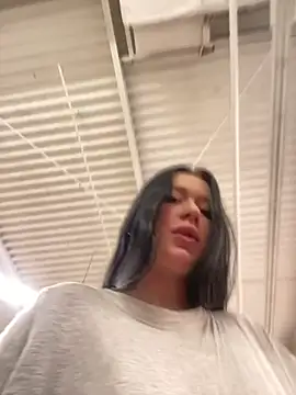 AlishaPrettyBlade online show from 02.26.25